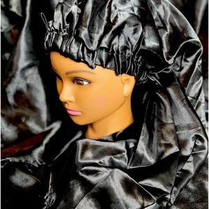 Long black silk Bonnet
